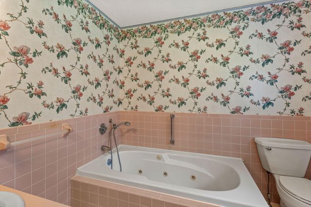 39 Spinnaker Lane, Pocasset, MA 02559