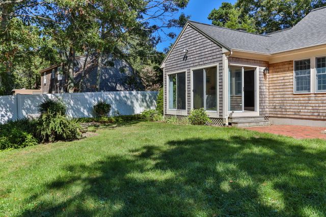 39 Spinnaker Lane, Pocasset, MA 02559