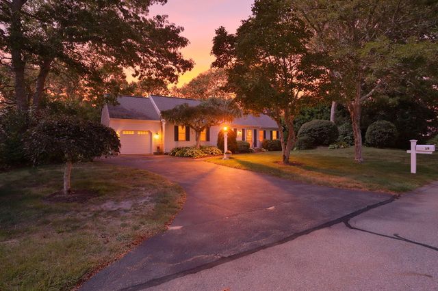 39 Spinnaker Lane, Pocasset, MA 02559
