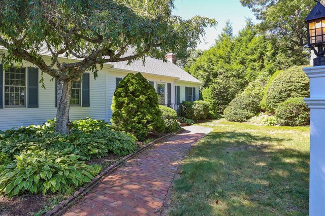 39 Spinnaker Lane, Pocasset, MA 02559