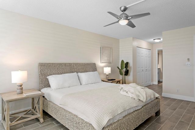 100 OAKMONT 105, Belleair, FL 33756