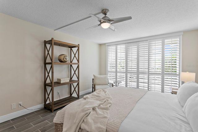 100 OAKMONT 105, Belleair, FL 33756