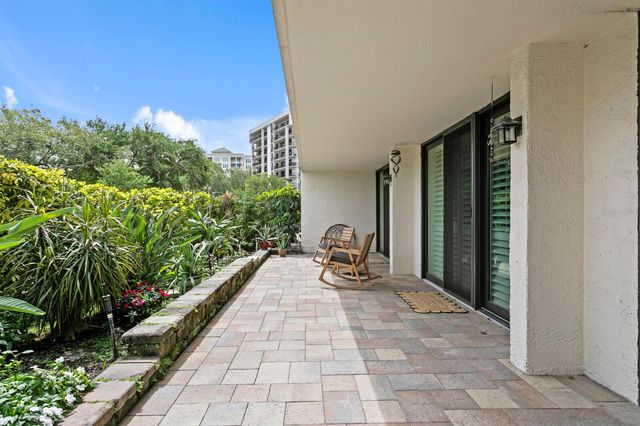 100 OAKMONT 105, Belleair, FL 33756