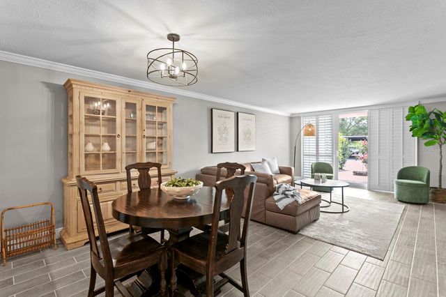 100 OAKMONT 105, Belleair, FL 33756