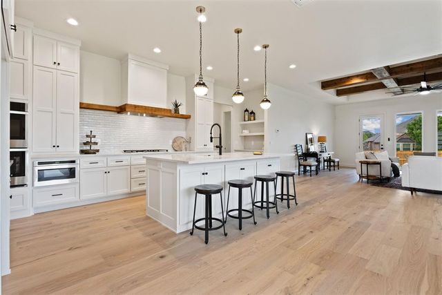 12704 Cobblestone Curve Road, Oklahoma City, OK 73142