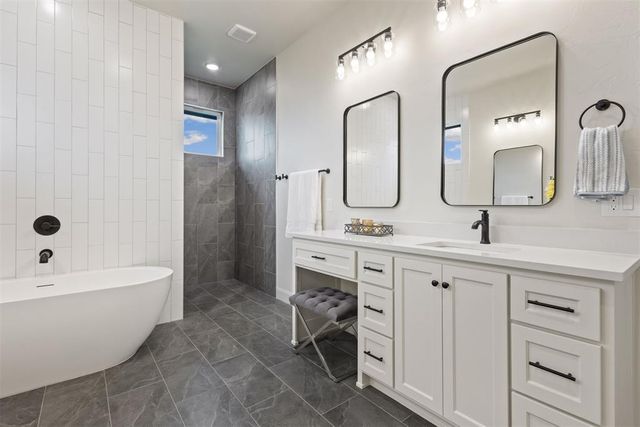 12704 Cobblestone Curve Road, Oklahoma City, OK 73142