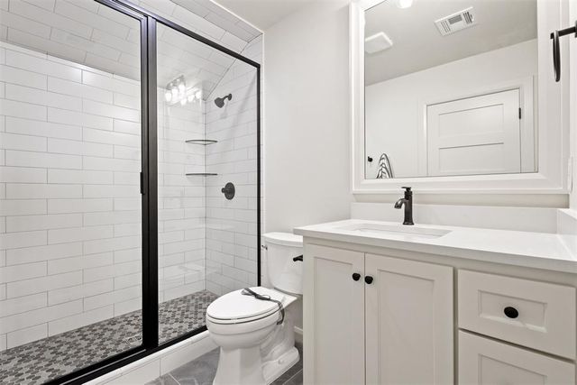 12704 Cobblestone Curve Road, Oklahoma City, OK 73142