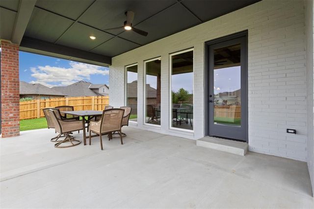 12704 Cobblestone Curve Road, Oklahoma City, OK 73142