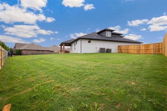 12704 Cobblestone Curve Road, Oklahoma City, OK 73142