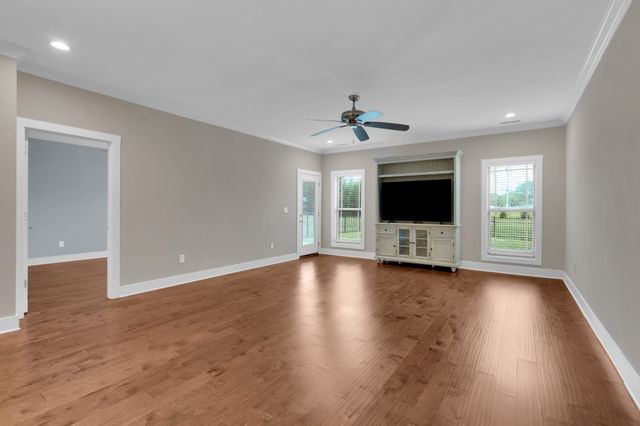 58 Island Way, Winchester, TN 37398