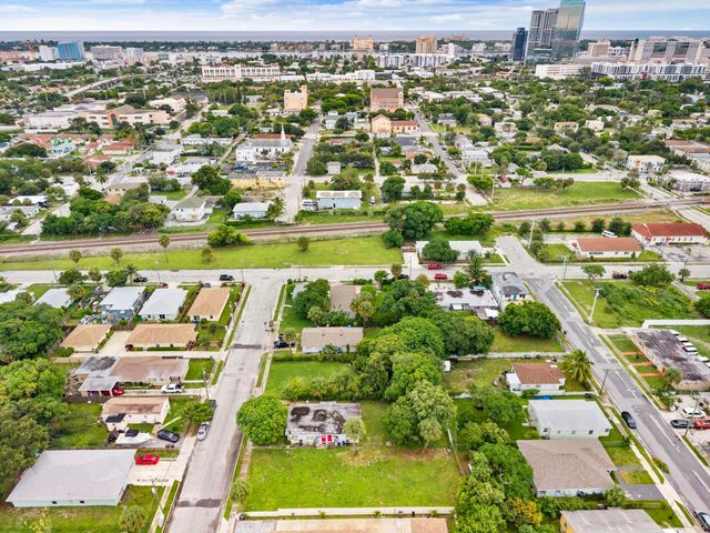1120 9TH Street, West Palm Beach, FL 33401