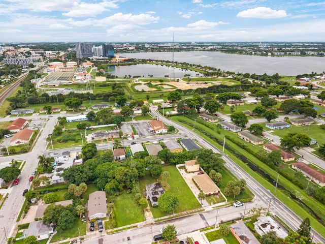1120 9TH Street, West Palm Beach, FL 33401