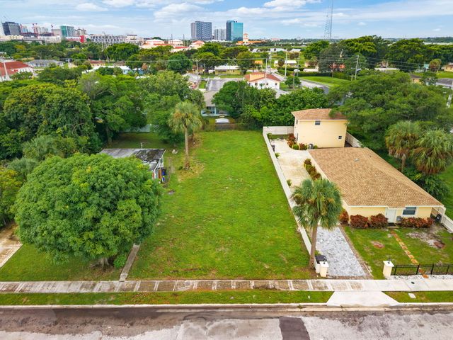 1120 9TH Street, West Palm Beach, FL 33401