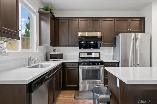 5580 Bertini Way, Fontana, CA 92336