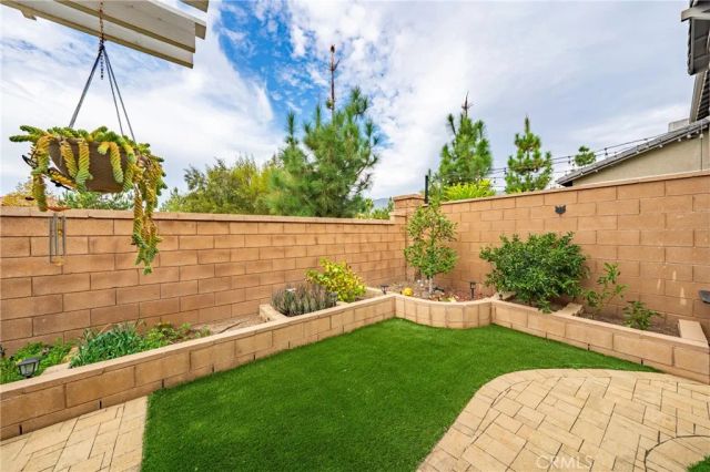 5580 Bertini Way, Fontana, CA 92336