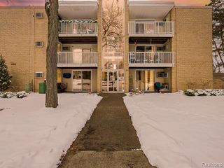 4905 Crooks A2 Road, Royal Oak, MI 48073