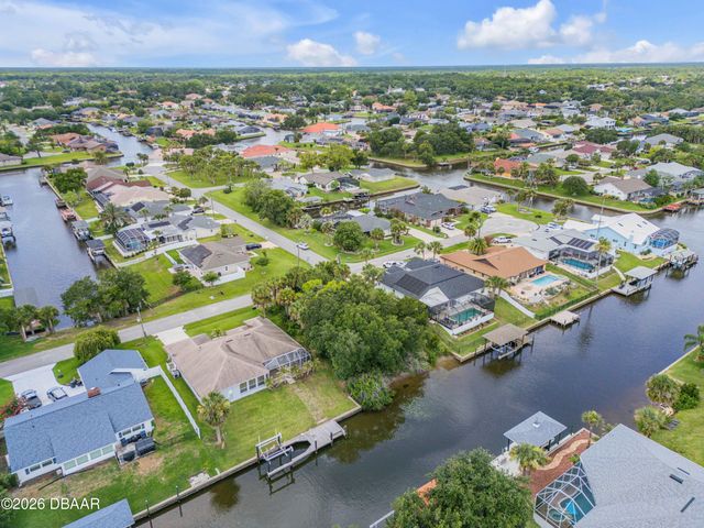 9 N Christopher Court, Palm Coast, FL 32137