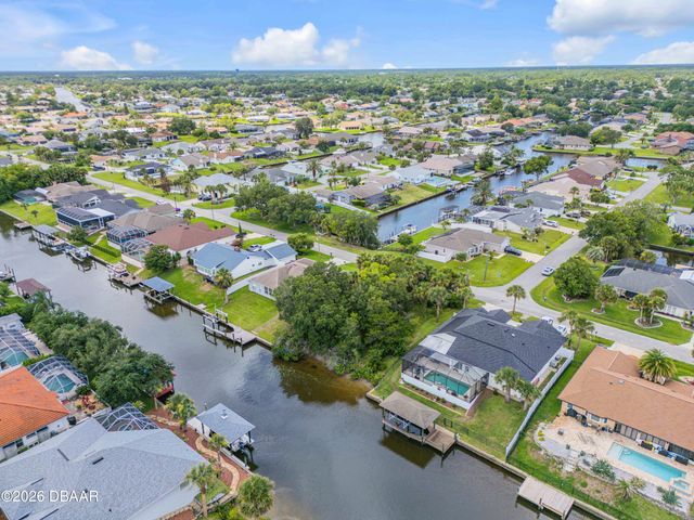 9 N Christopher Court, Palm Coast, FL 32137