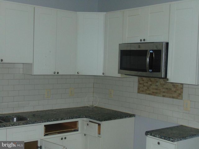 902 N 7TH ST, Camden, NJ 08102