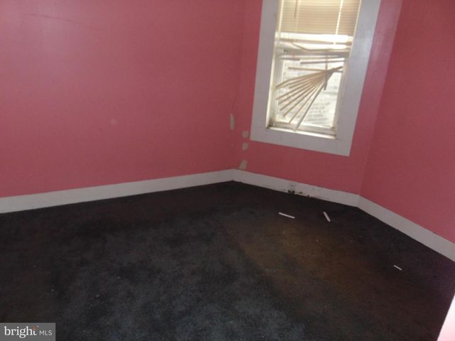 902 N 7TH ST, Camden, NJ 08102