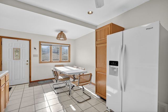 5213 W Warner Avenue, Chicago, IL 60641