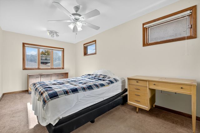 5213 W Warner Avenue, Chicago, IL 60641