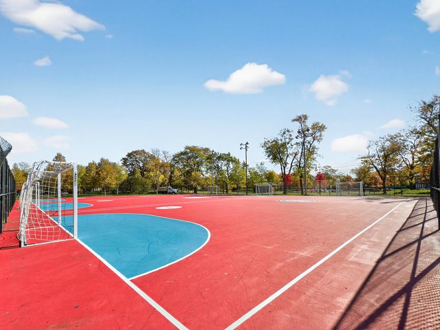 5213 W Warner Avenue, Chicago, IL 60641