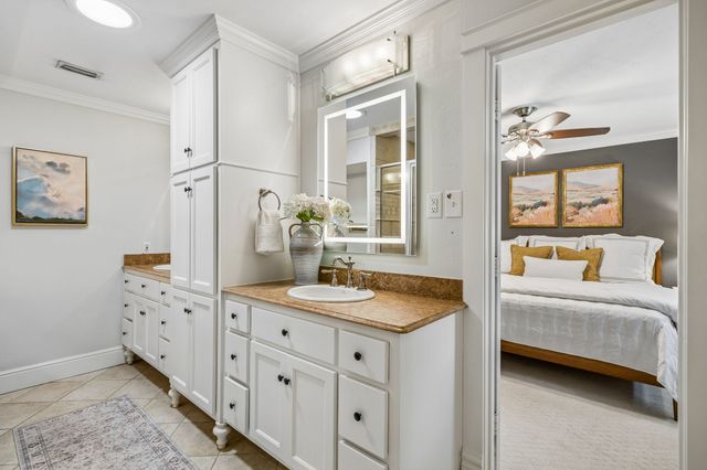 9946 Vistadale Drive, Dallas, TX 75238