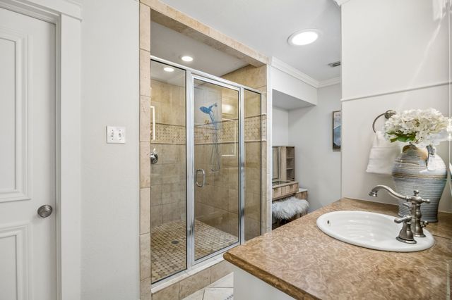 9946 Vistadale Drive, Dallas, TX 75238