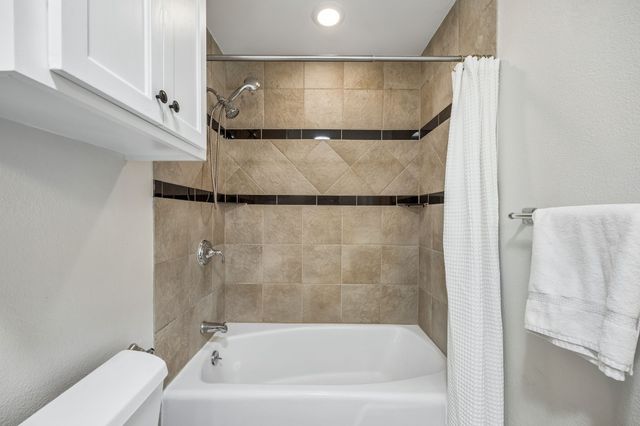 9946 Vistadale Drive, Dallas, TX 75238