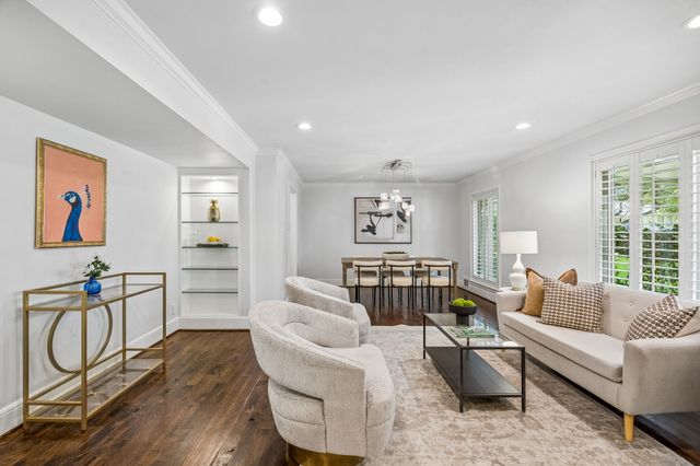 9946 Vistadale Drive, Dallas, TX 75238