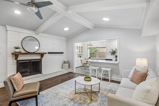 9946 Vistadale Drive, Dallas, TX 75238