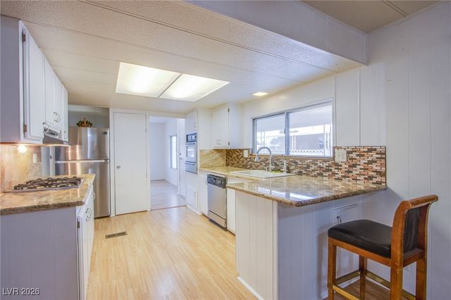 360 Sir Richard East Drive, Las Vegas, NV 89110