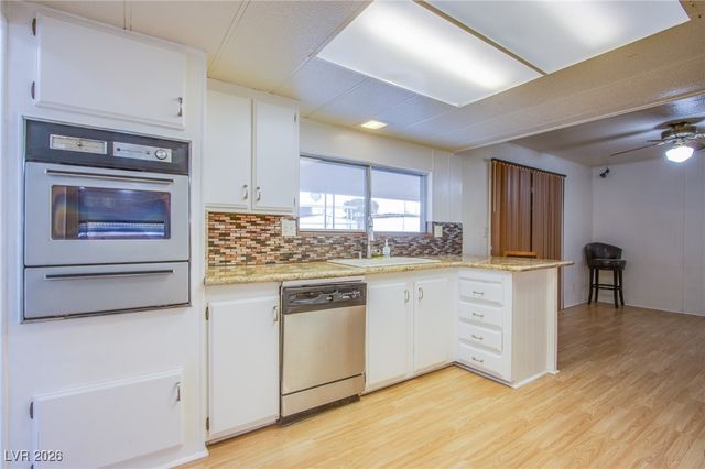 360 Sir Richard East Drive, Las Vegas, NV 89110