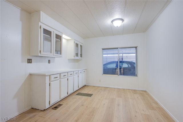 360 Sir Richard East Drive, Las Vegas, NV 89110