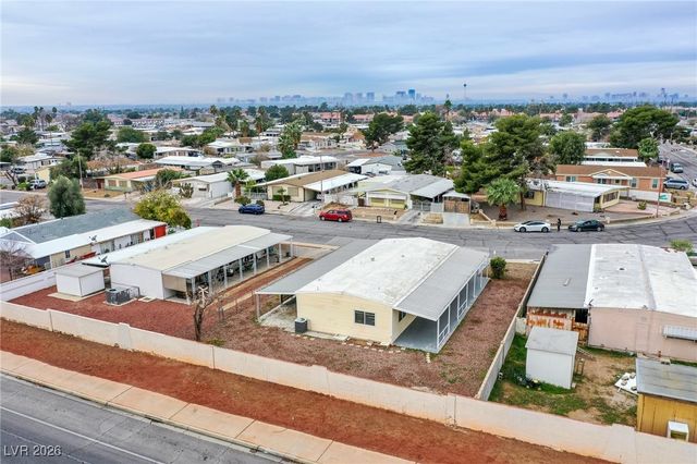 360 Sir Richard East Drive, Las Vegas, NV 89110