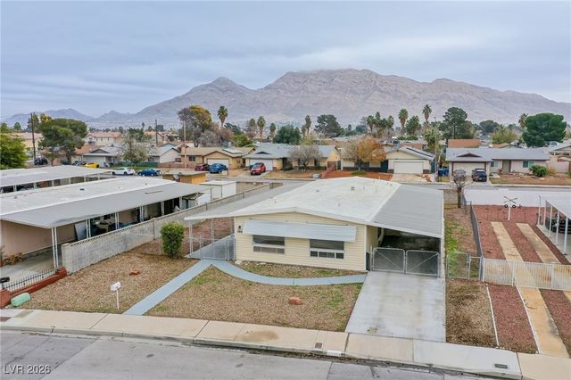 360 Sir Richard East Drive, Las Vegas, NV 89110