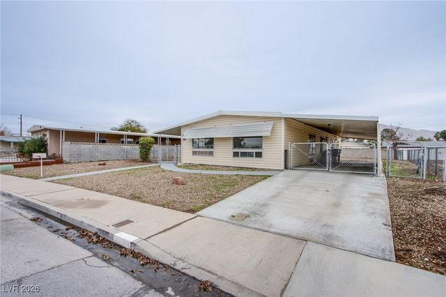 360 Sir Richard East Drive, Las Vegas, NV 89110