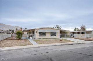 360 Sir Richard East Drive, Las Vegas, NV 89110