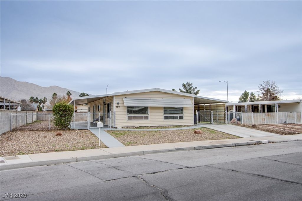 360 Sir Richard East Drive, Las Vegas, NV 89110