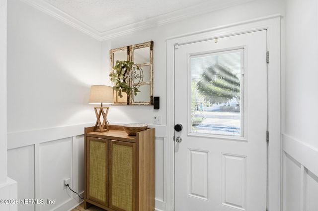 209 7TH Avenue S, Jacksonville Beach, FL 32250