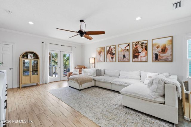 209 7TH Avenue S, Jacksonville Beach, FL 32250