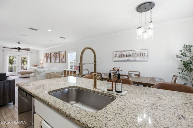 209 7TH Avenue S, Jacksonville Beach, FL 32250