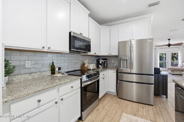 209 7TH Avenue S, Jacksonville Beach, FL 32250