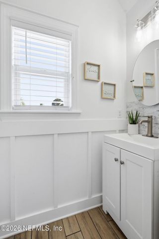 209 7TH Avenue S, Jacksonville Beach, FL 32250