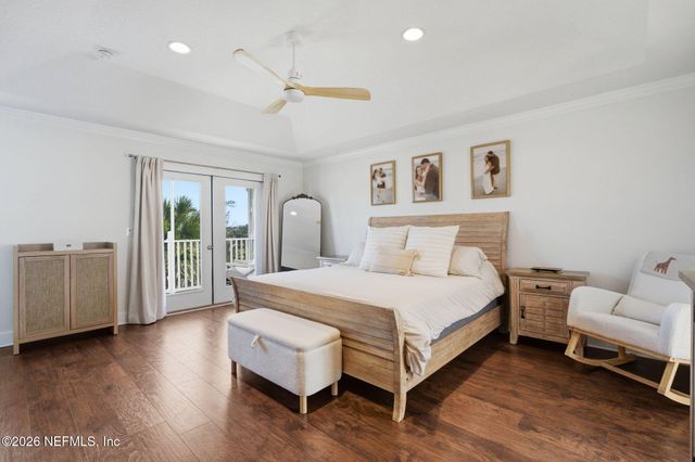 209 7TH Avenue S, Jacksonville Beach, FL 32250