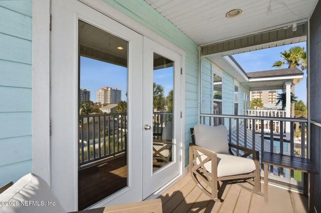 209 7TH Avenue S, Jacksonville Beach, FL 32250