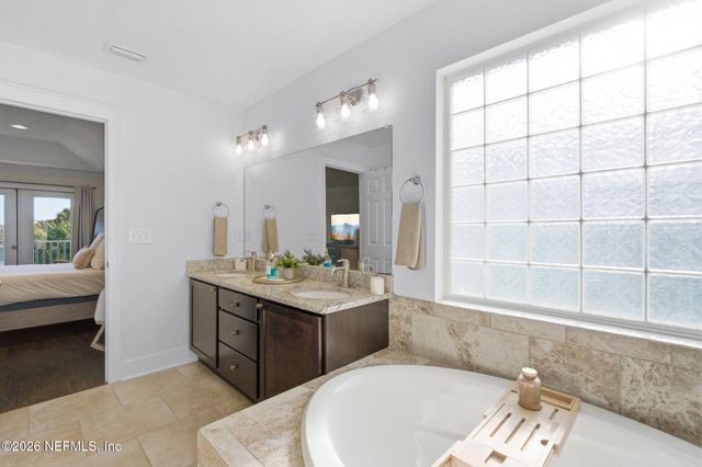 209 7TH Avenue S, Jacksonville Beach, FL 32250