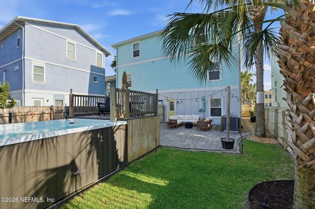 209 7TH Avenue S, Jacksonville Beach, FL 32250