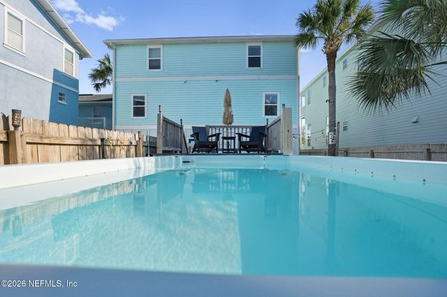 209 7TH Avenue S, Jacksonville Beach, FL 32250